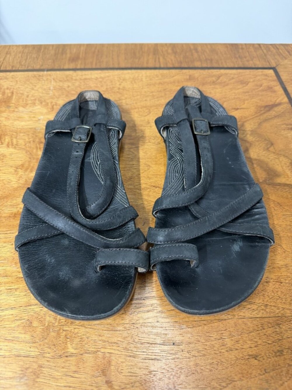 Chaco Women’s 7 Dorra Sandals Black Leather Strappy Outdoor Adjustable Hiking